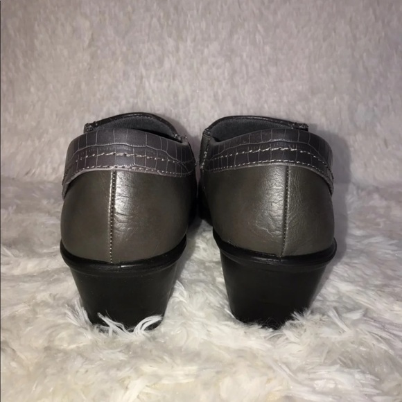 Easy Street Women's Darcy Boot, Gray, Size 9.5 W - Picture 3 of 7